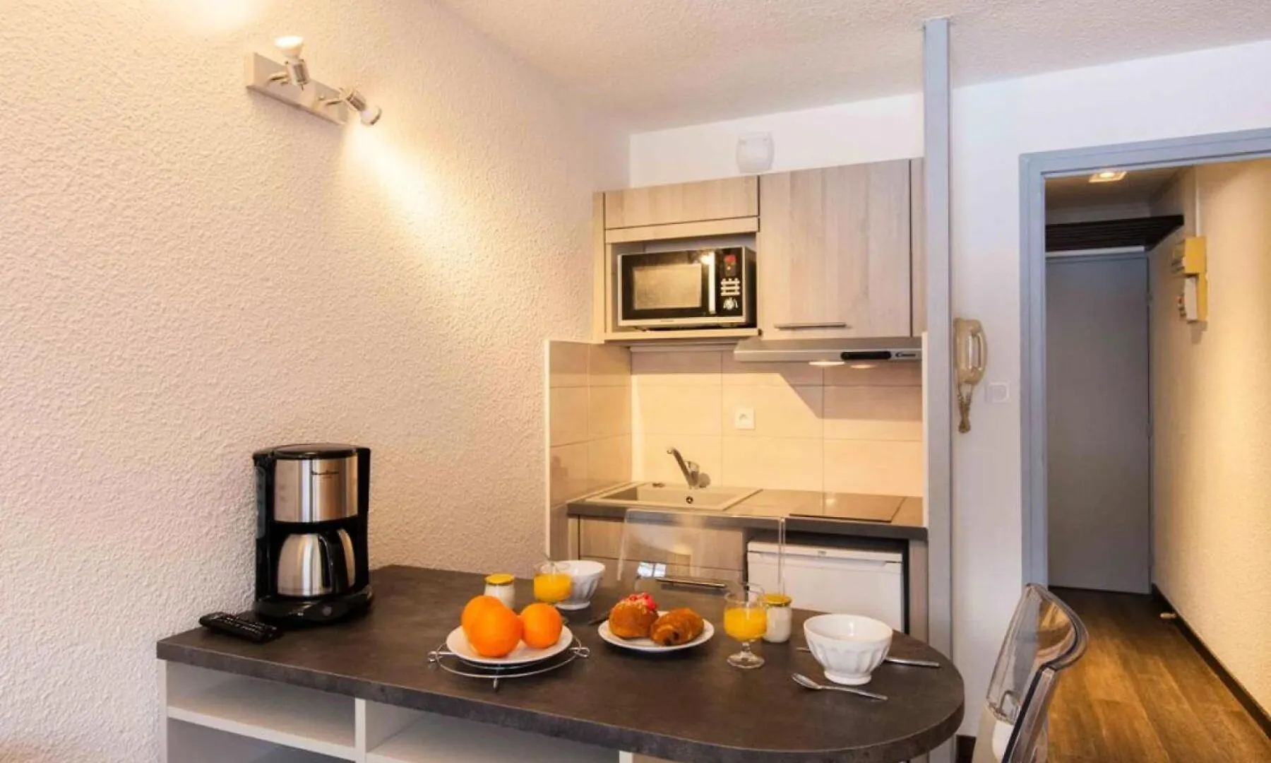 Residence Les Melezes - Studio Renove & Chaleureux - Acces Pistes Par Navettes - Parking Exterieur Mae-1104 Champcella 0*,